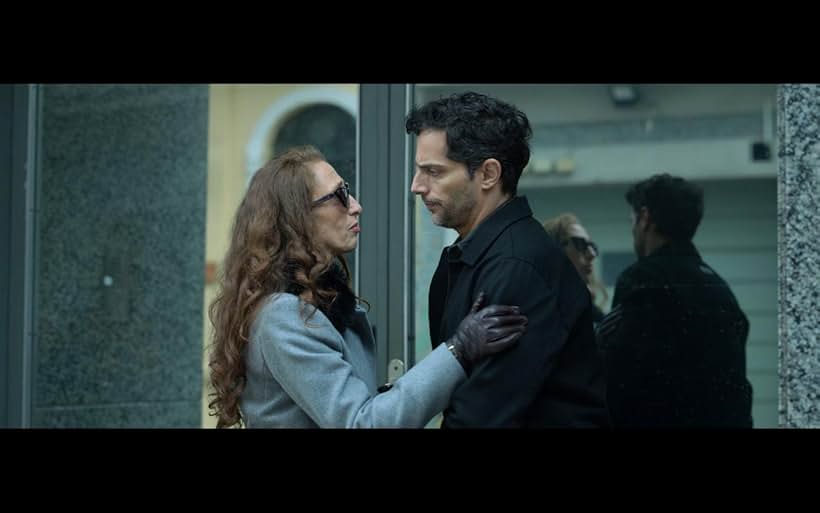 Joaquín Furriel and Miriam Odorico in Intuition (2020)