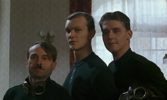 Grzegorz Herominski, Wojciech Malajkat, and Cezary Pazura in Deja vu (1990)