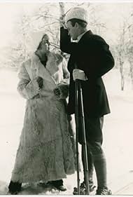 Greta Almroth and Nicolai Johannsen in I elfte timmen (1916)