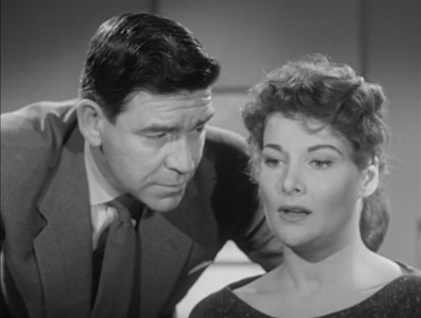 Robert Beatty and Adrienne Corri in Dial 999 (1958)