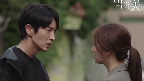 Lee Joon-gi and Moon Chae-won in Flower of Evil (2020)