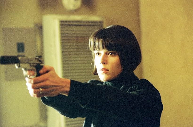 Neve Campbell in Blind Horizon (2003)