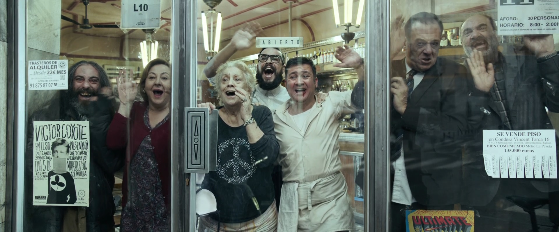 Alejandro Awada, Joaquín Climent, Secun de la Rosa, Terele Pávez, Carmen Machi, Jaime Ordóñez, and Mario Casas in The Bar (2017)