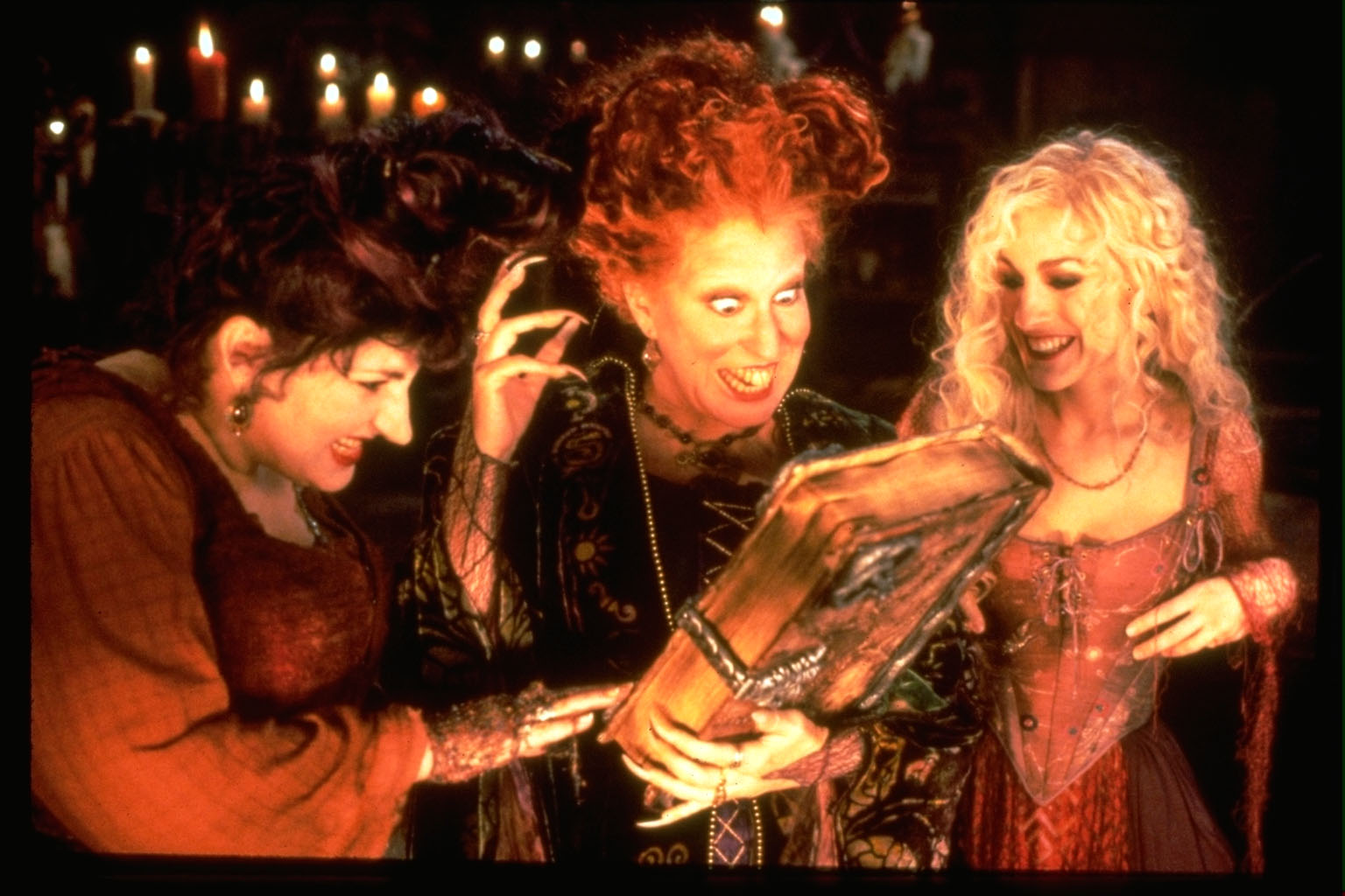 Bette Midler, Sarah Jessica Parker, and Kathy Najimy in Hocus Pocus (1993)