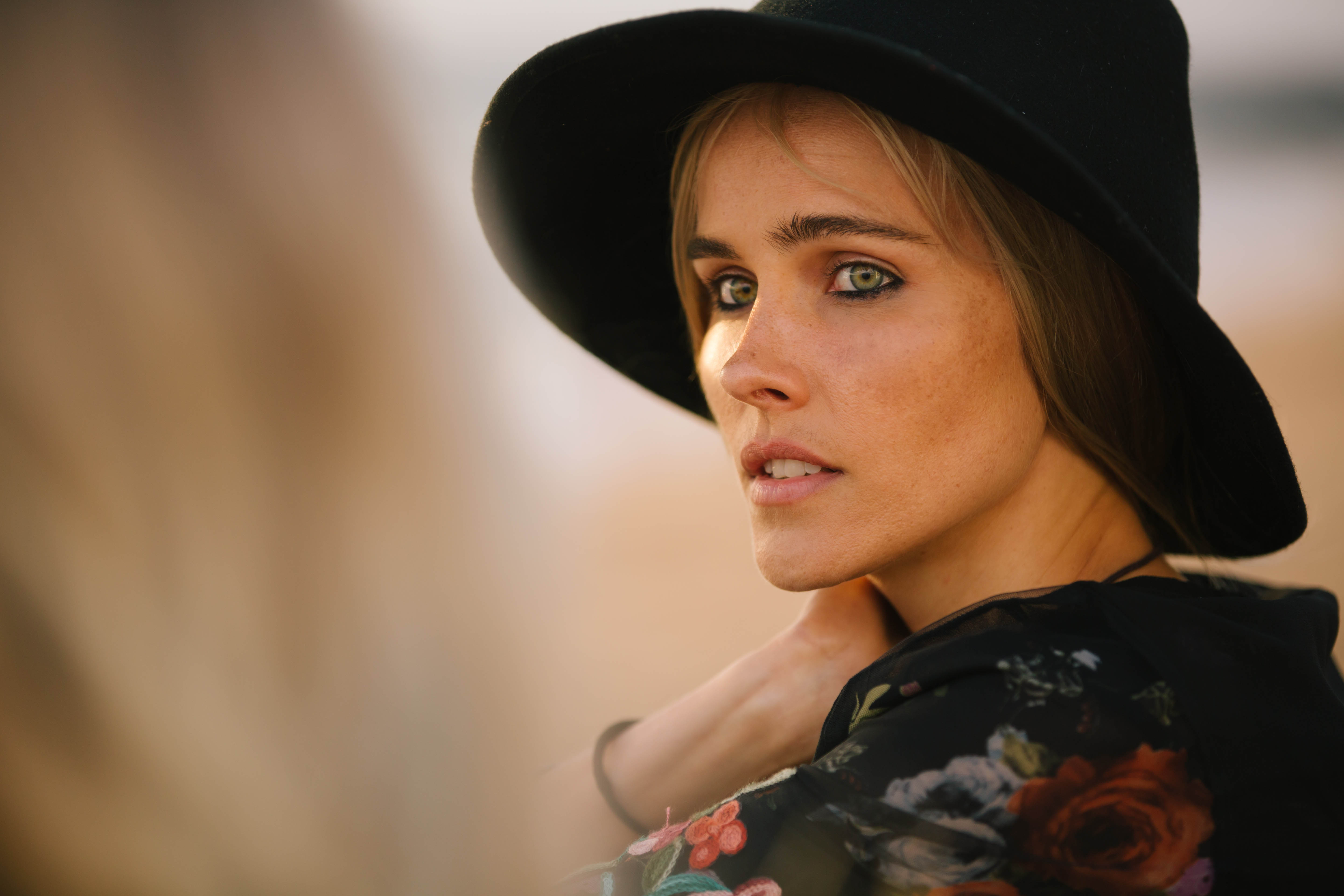 Isabel Lucas in That's Not Me (2017)