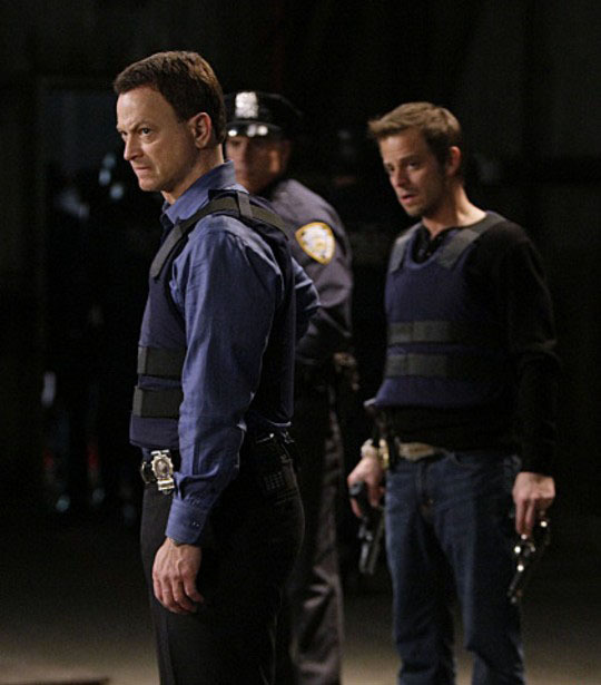 Gary Sinise and Carmine Giovinazzo in CSI: NY (2004)