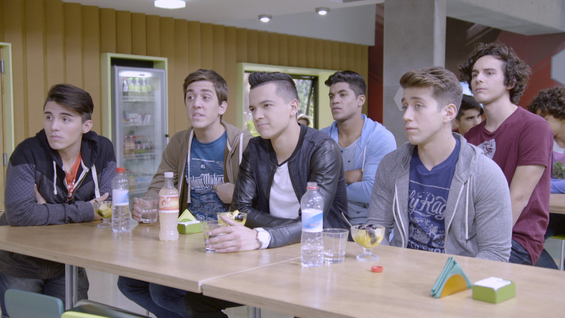 Lucas Minuzzi, Paulo Sánchez Lima, Federico J. Gurruchaga, Tomás Blanco, Juan Francisco Cabrera, and Sebastián Athié in Once (2017)