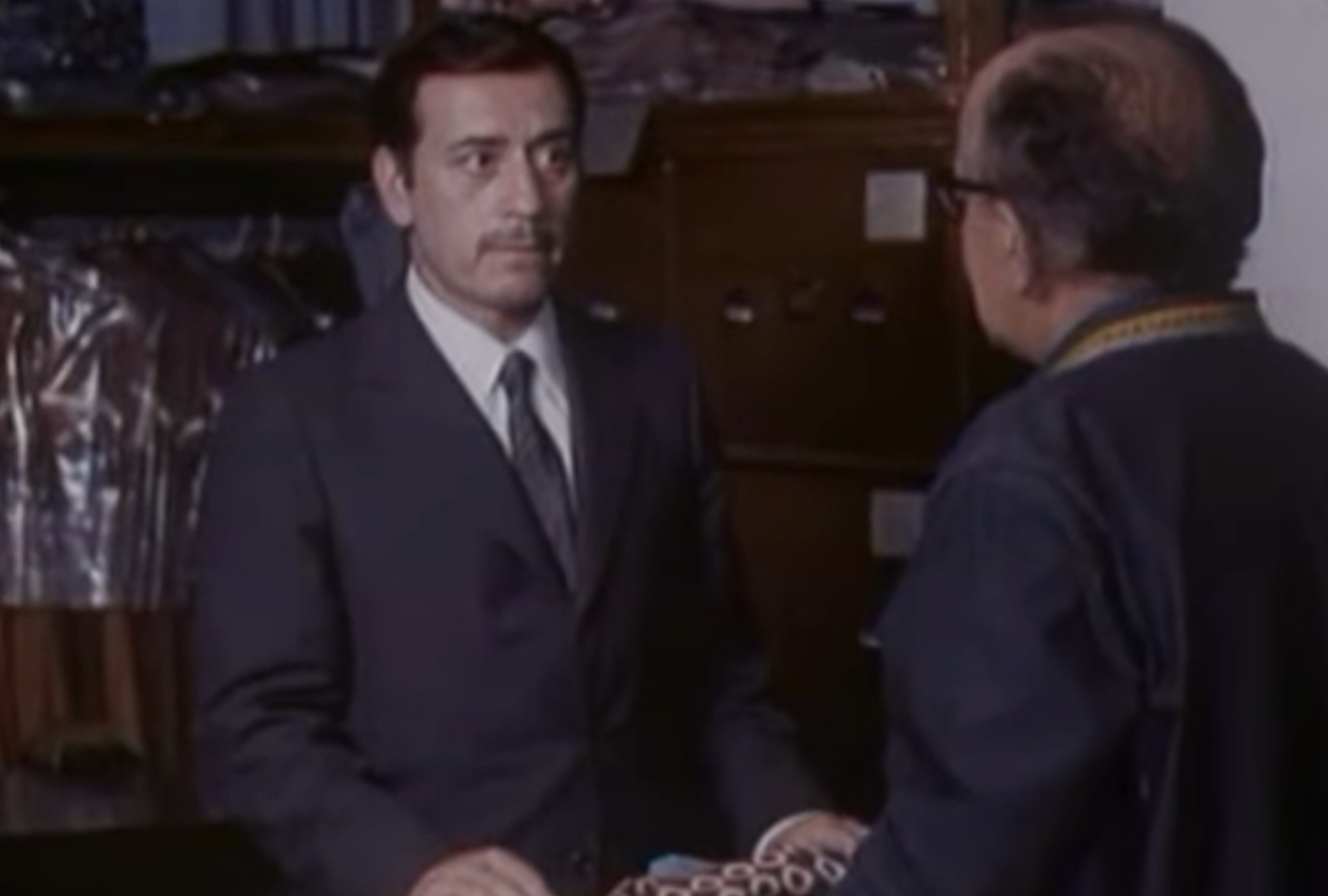 José Luis López Vázquez in My Dearest Senorita (1972)