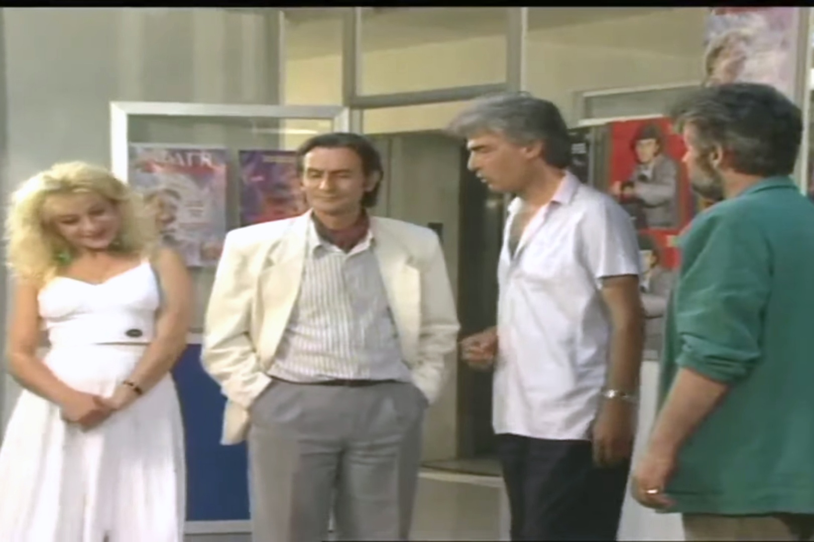 Sotiris Moustakas, Stella Konstadinidou, Giannis Evangelidis, and Dimitris Liagas in Trella kanalia (1987)