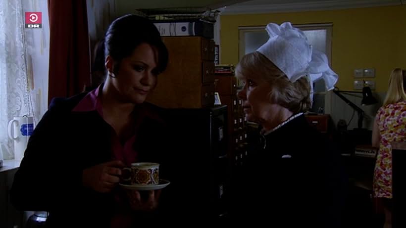 Wendy Craig, Amy Robbins, and Michelle Hardwick in The Royal (2003)