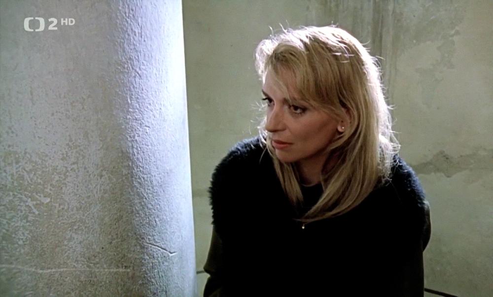 Ivana Chýlková in Obeti a vrazi (2000)