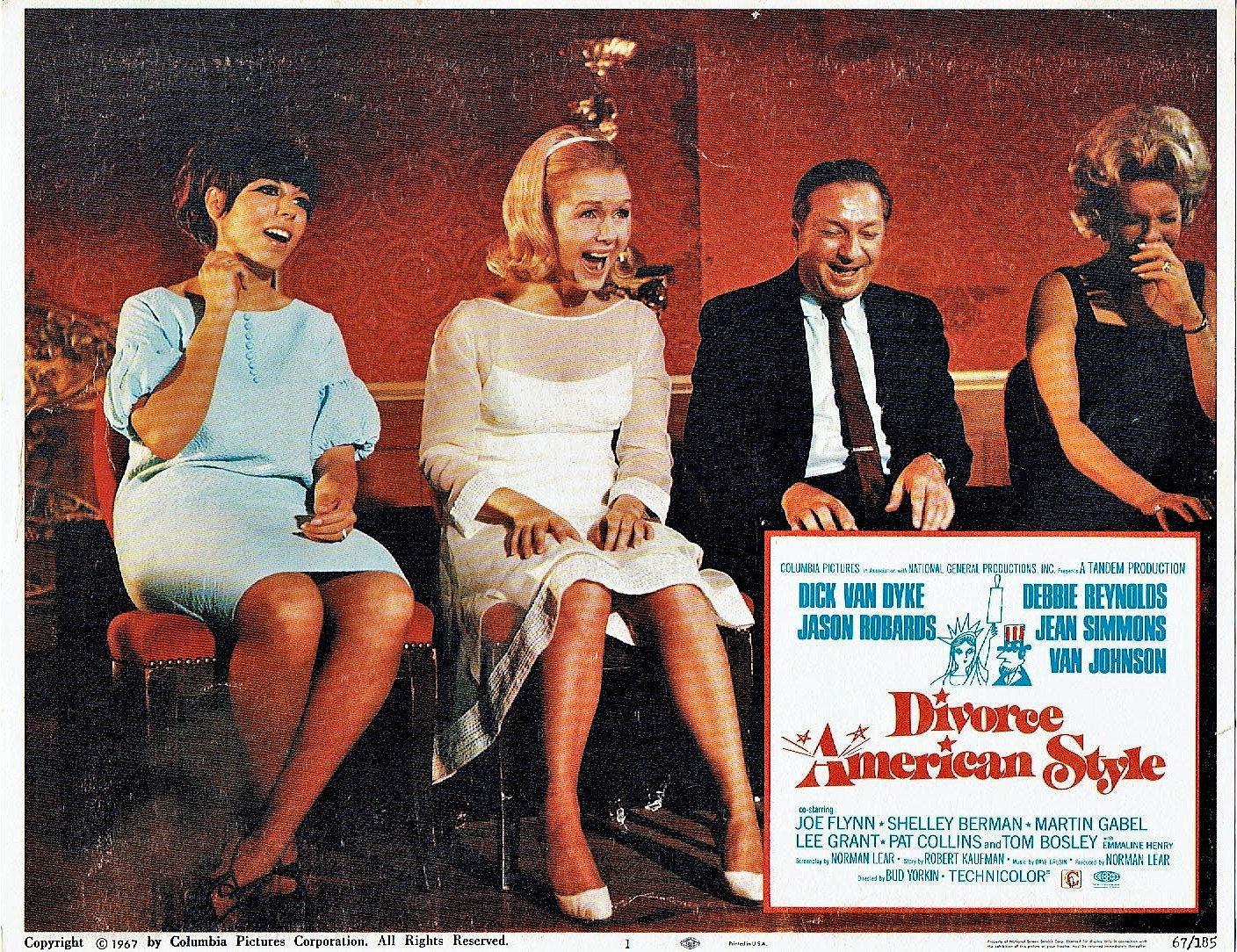 Debbie Reynolds, Jean Simmons, and Martin Gabel in Divorce American Style (1967)