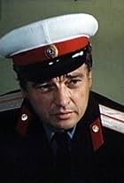 Stanislav Mikhin in Tseluyutsya zori (1978)