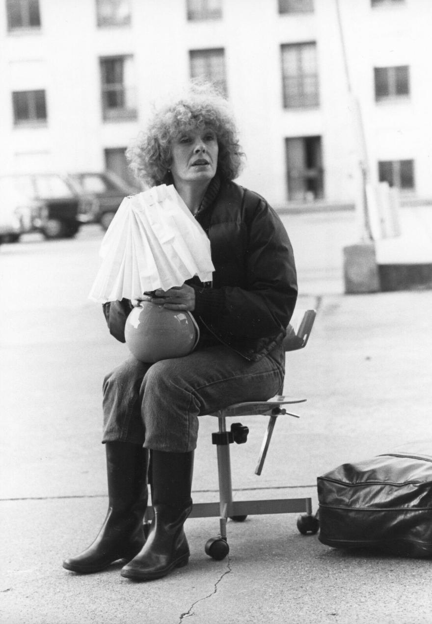 Delphine Seyrig in Le petit Pommier (1981)