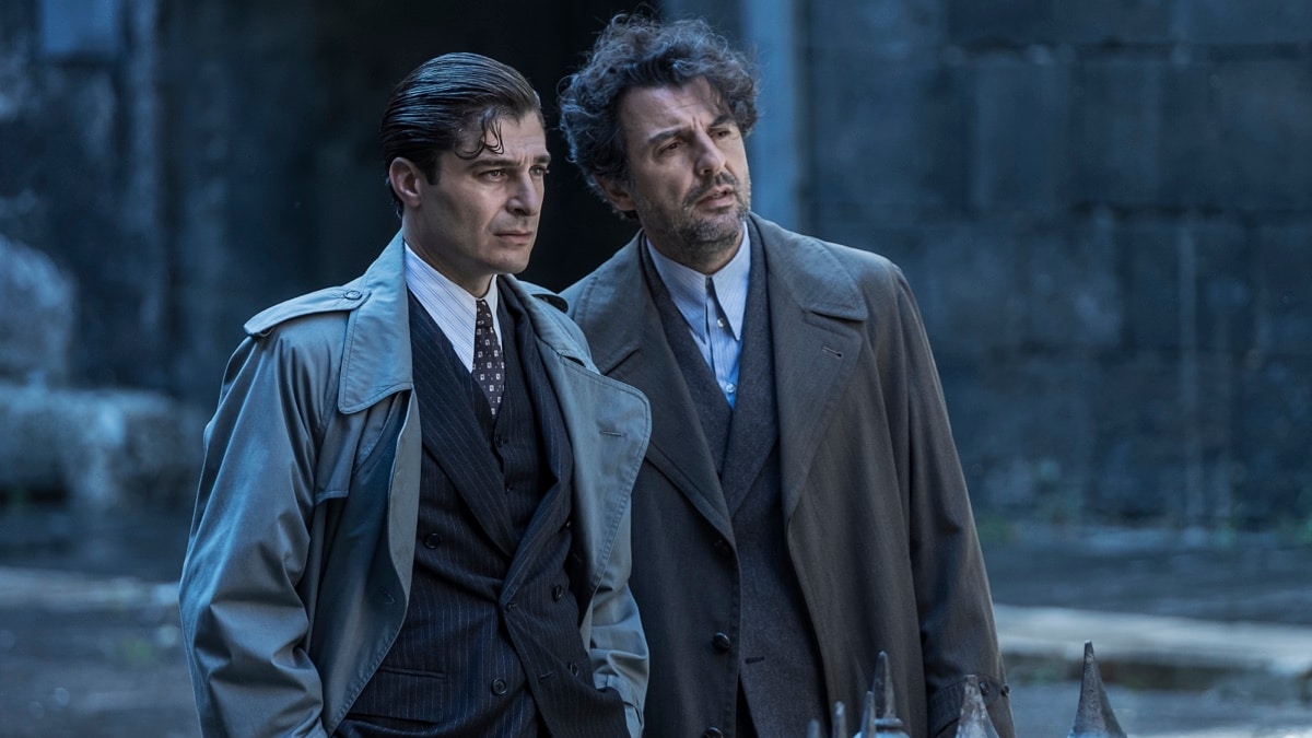 Enrico Ianniello and Lino Guanciale in Inspector Ricciardi (2021)