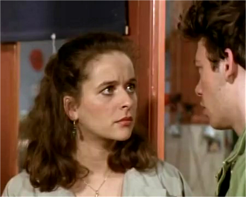 Dexter Fletcher and Julia Sawalha in Press Gang (1989)