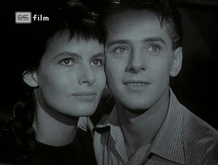 Ivan Mistrík and Daniela Smutná in Romeo, Julie a tma (1960)