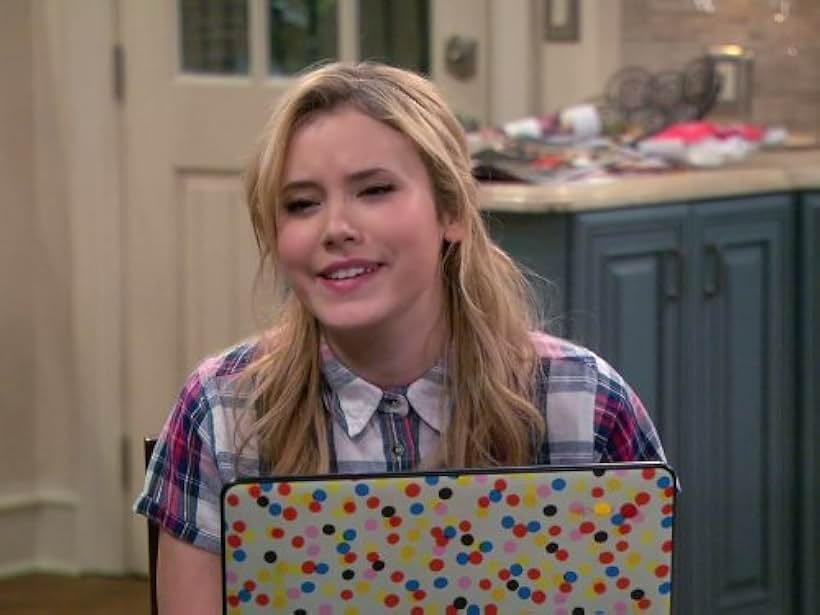 Taylor Spreitler in Melissa & Joey (2010)