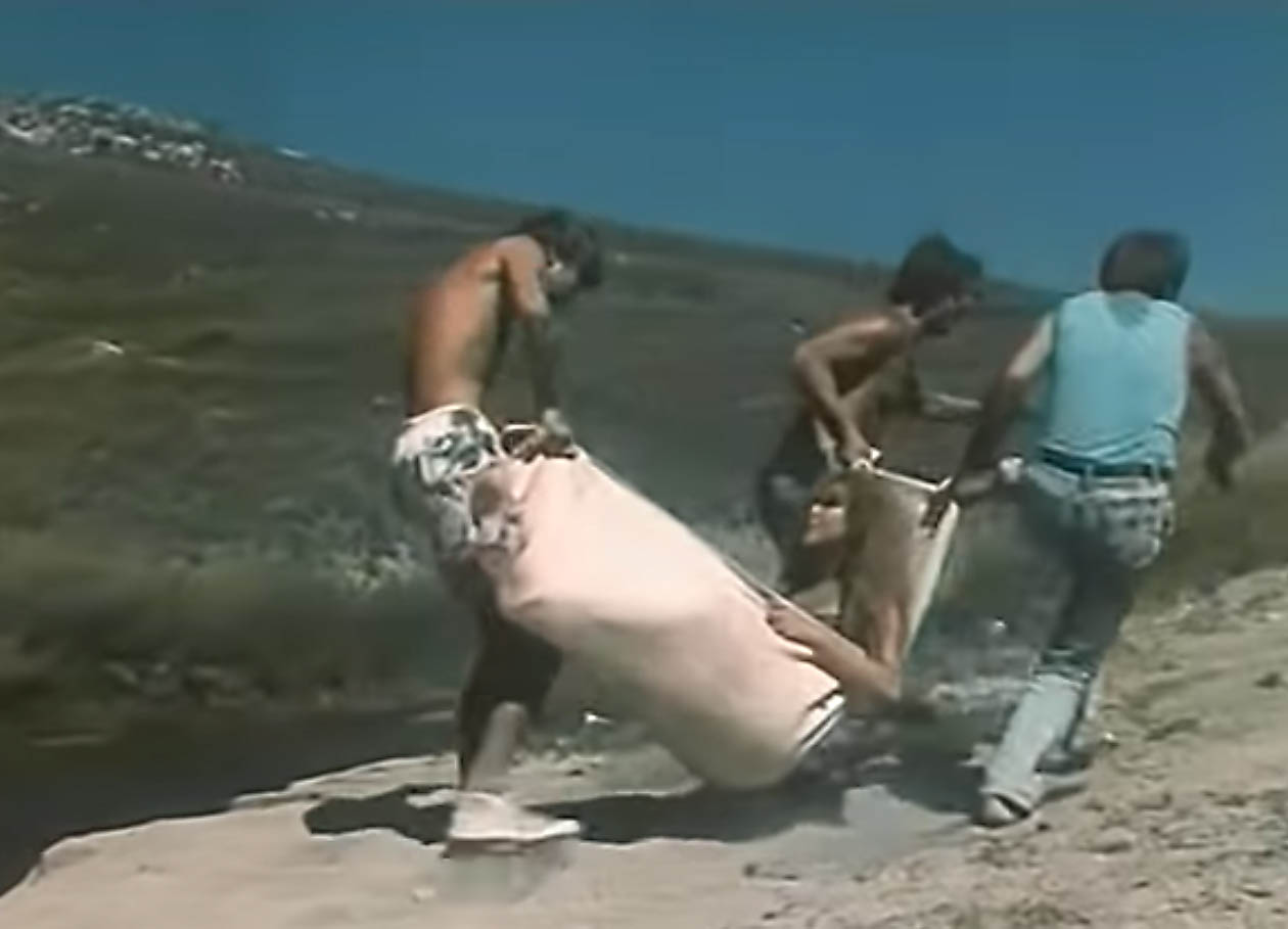 Egor Grammatikov, Vladimir Serdyukov, and Yelena Vnukova in Forsaken Beach (1990)