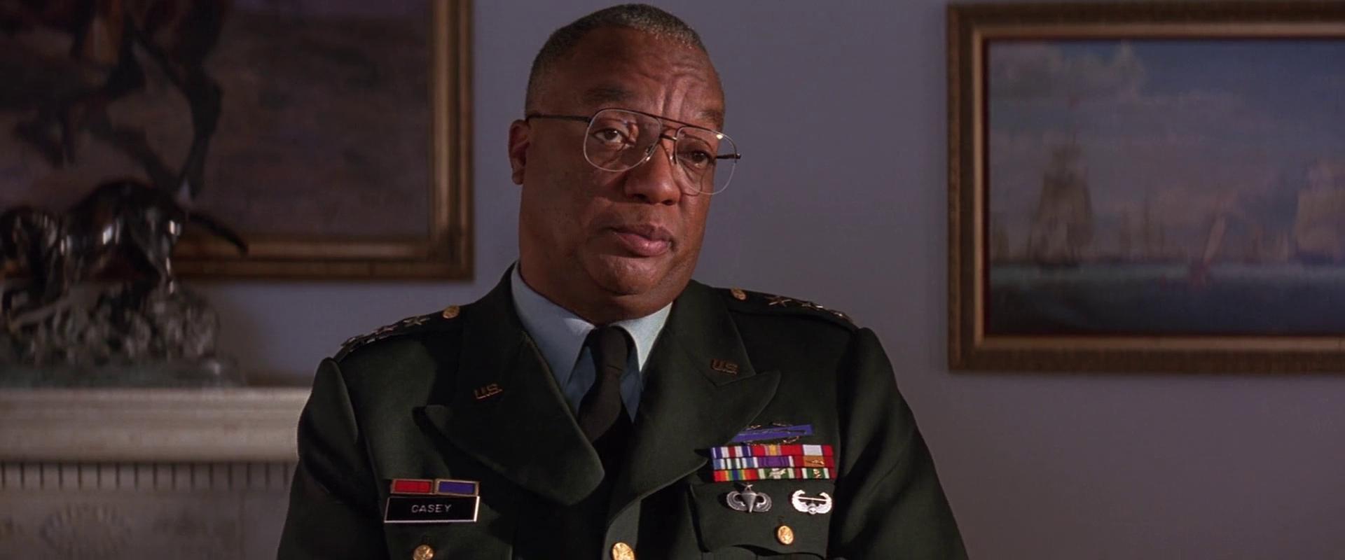 Paul Winfield in Mars Attacks! (1996)