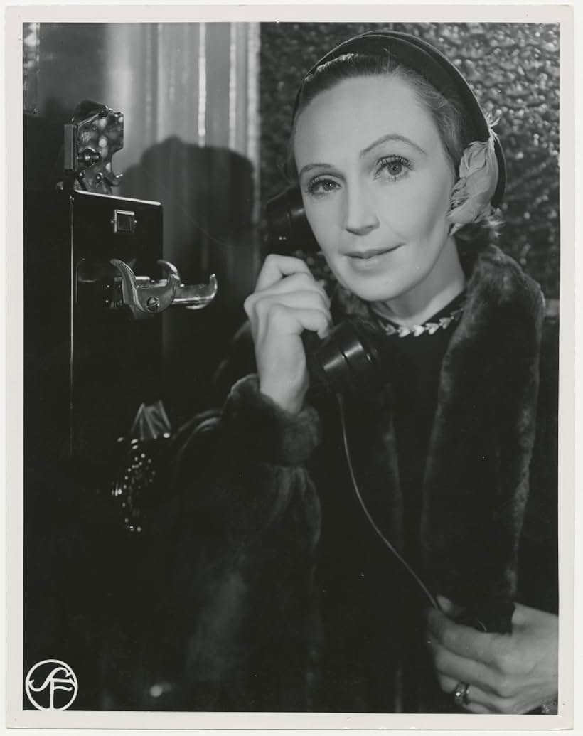 Inga Tidblad in Divorced (1951)