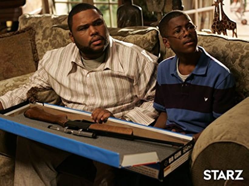 Anthony Anderson and Jeremy Suarez in The Bernie Mac Show (2001)