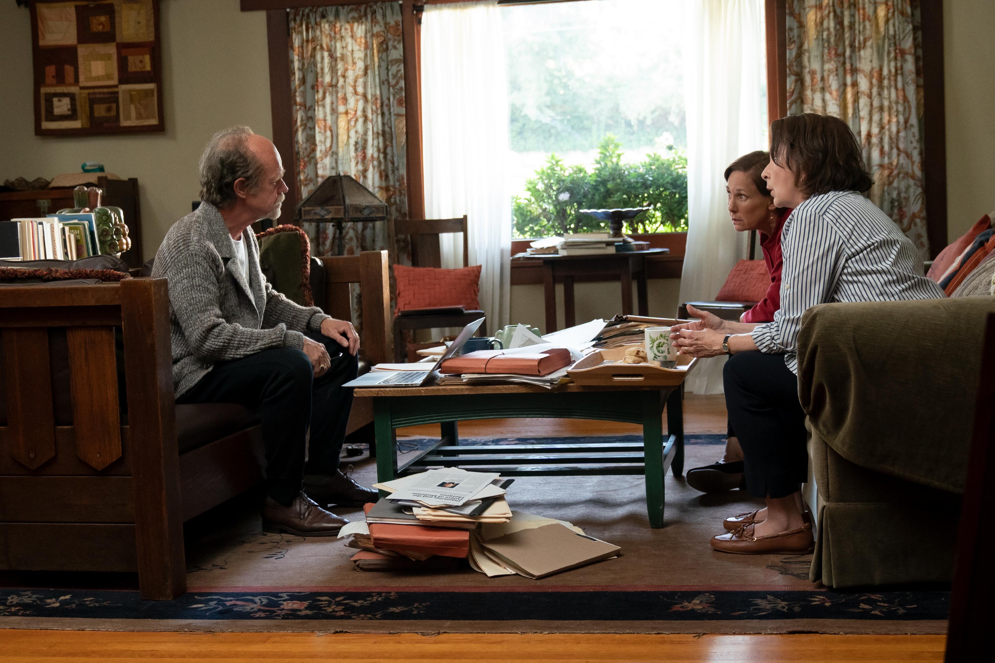 William H. Macy, Kate Burton, and Laurie Metcalf in The Dropout (2022)