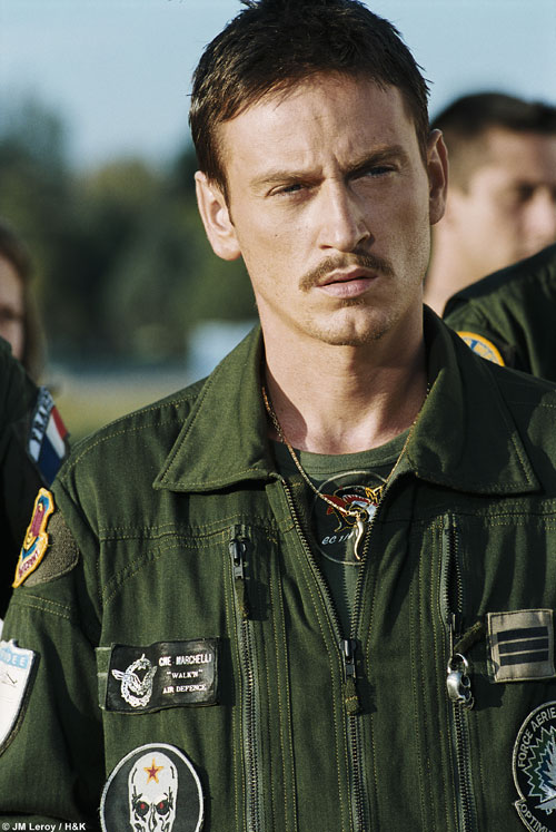 Benoît Magimel in Sky Fighters (2005)