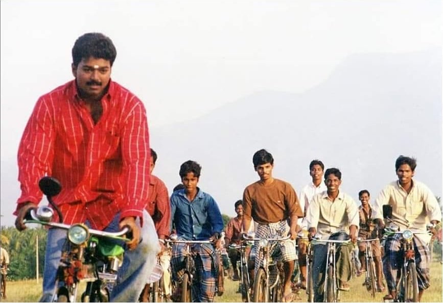 Udhaya (2004)