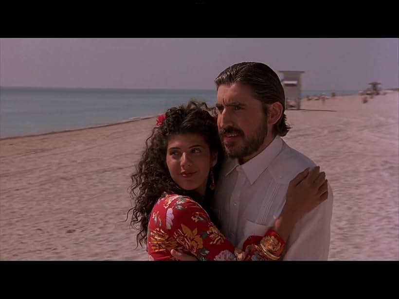 Alfred Molina and Marisa Tomei in The Perez Family (1995)