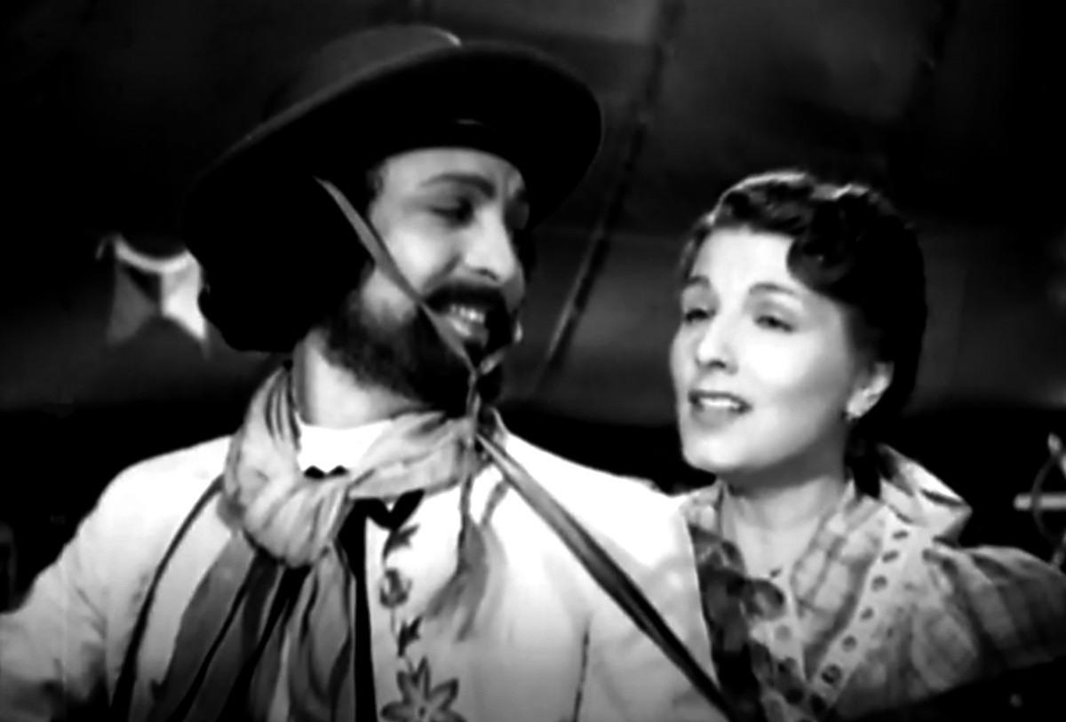 Hugo del Carril and Libertad Lamarque in Circus Cavalcade (1945)