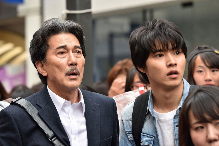 Kôji Yakusho and Kento Yamazaki in Rikuô (2017)