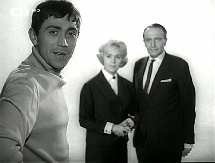 Miroslav Homola, Petr Kostka, and Ruzena Lysenková in Polka jede do sveta (1965)