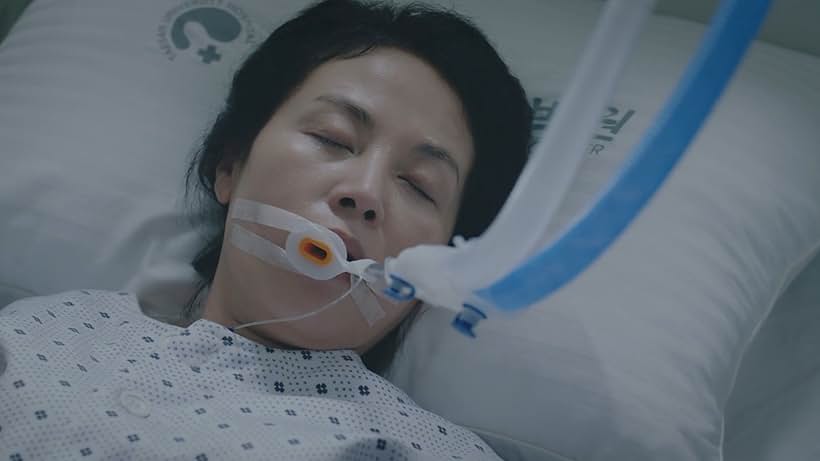 Lee Deok-hee in Heart Surgeons (2018)