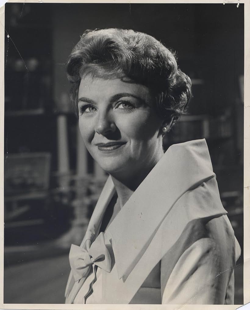 Noele Gordon in Tea with Noele Gordon (1956)