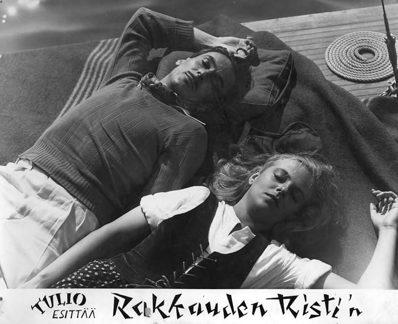 Regina Linnanheimo and Ville Salminen in Rakkauden risti (1946)