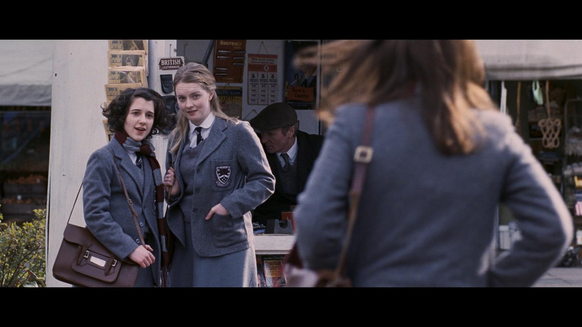 Amanda Fairbank-Hynes, Carey Mulligan, and Ellie Kendrick in An Education (2009)