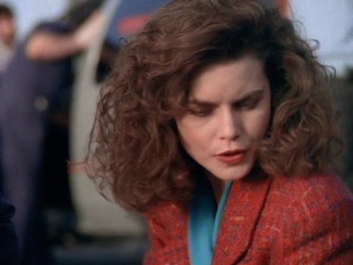 Mitzi Kapture in Silk Stalkings (1991)