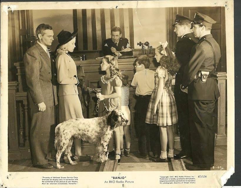 Robert Bray, Lee Frederick, Kenneth MacDonald, George McDonald, Sharyn Moffett, Jean Moorhead, Walter Reed, Jacqueline White, and Banjo the Dog in Banjo (1947)