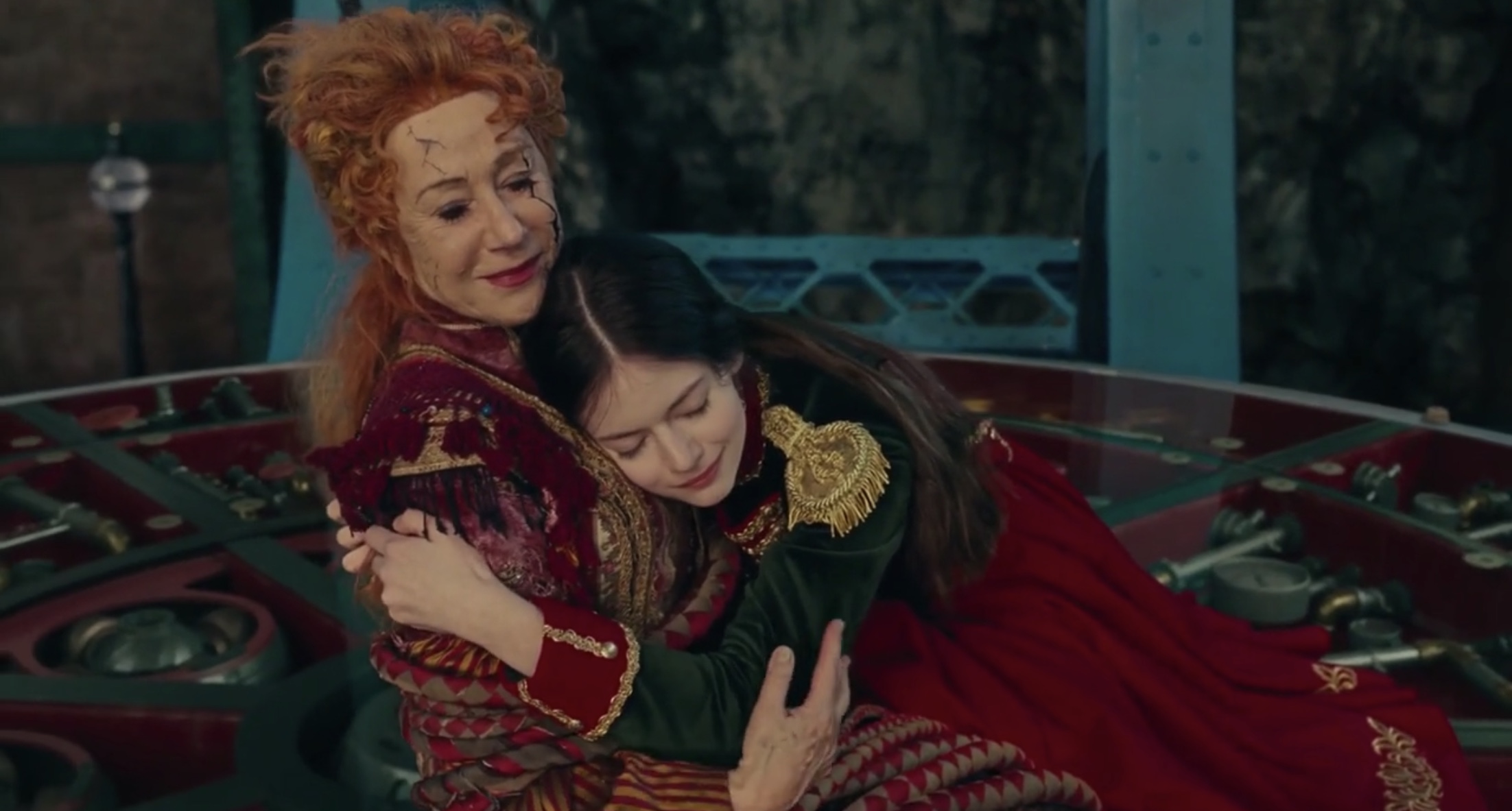 Helen Mirren and Mackenzie Foy in The Nutcracker and the Four Realms (2018)