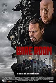 Bruce Willis and Kevin Dillon in Wire Room - Sorvegliato speciale (2022)