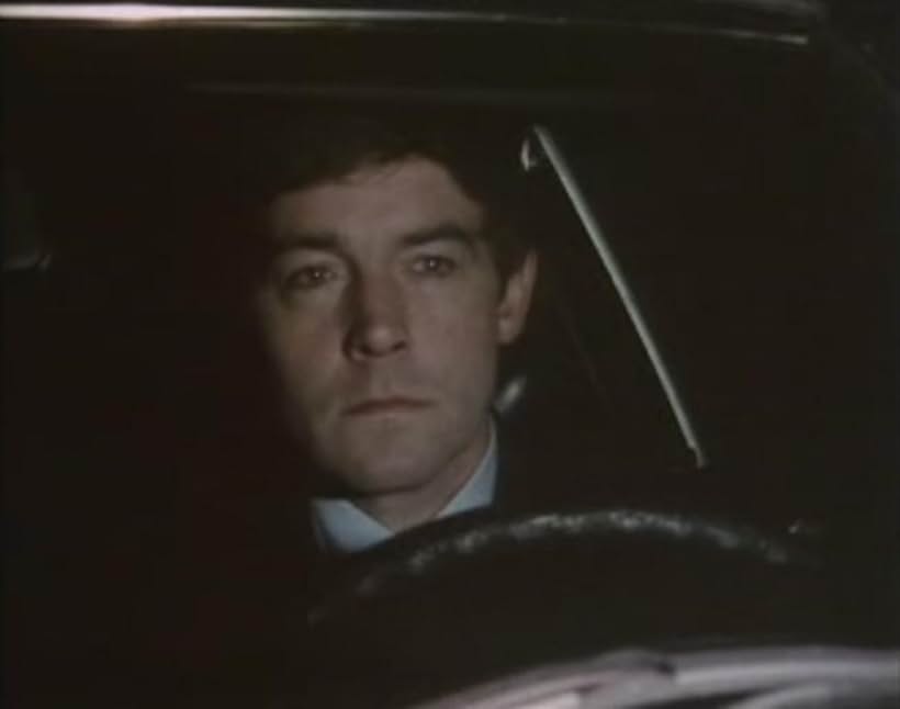 Michael Jayston in Quiller (1975)