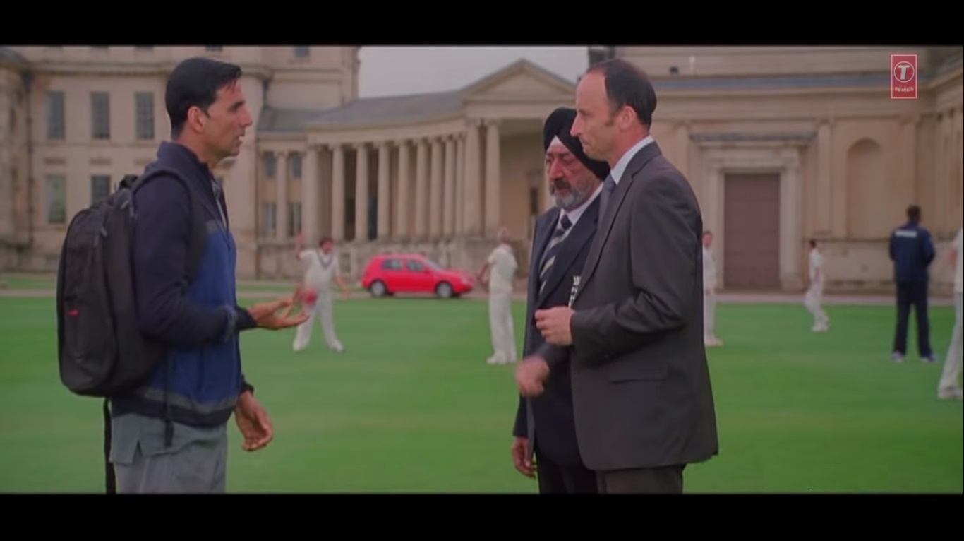 Tinnu Anand, Akshay Kumar, and Nasser Hussain in Patiala House (2011)