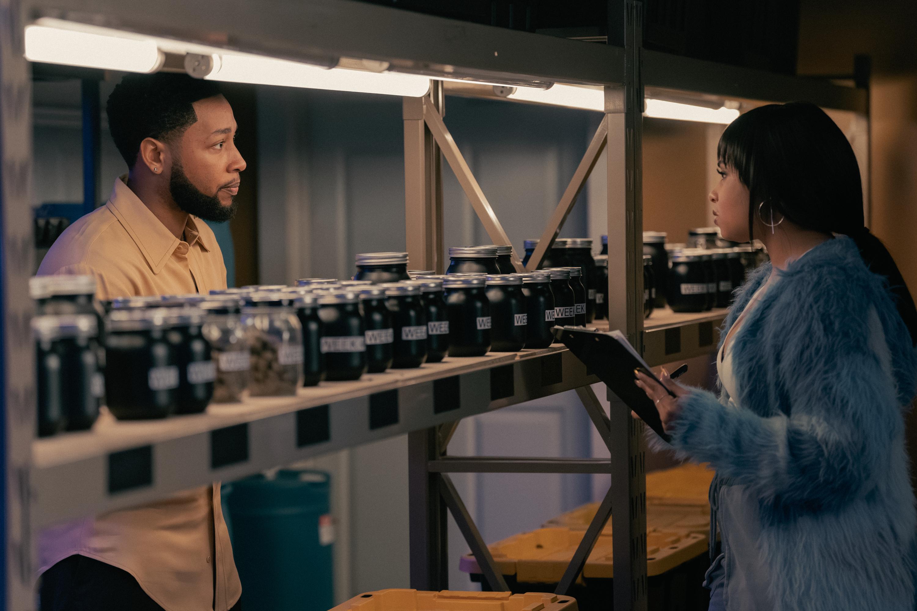 Jacob Latimore and Hannaha Hall in The Chi (2018)