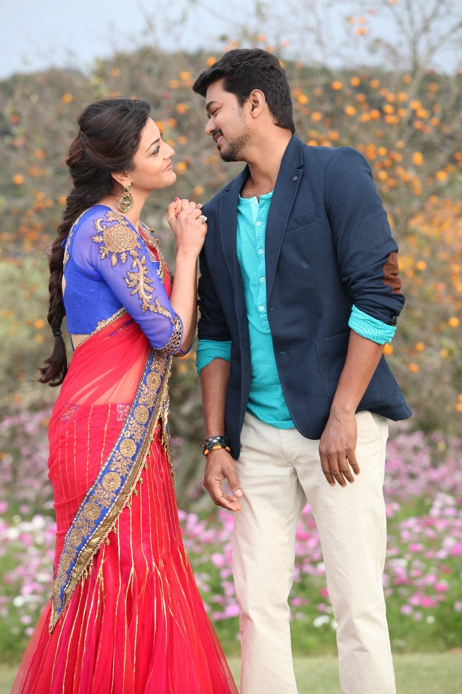 Joseph Vijay and Kajal Aggarwal in Jilla (2014)