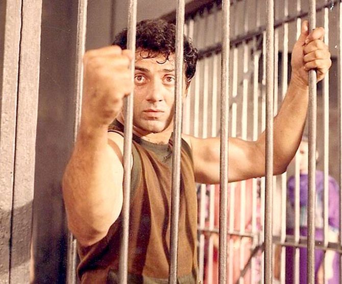 Sunny Deol in Ghayal (1990)