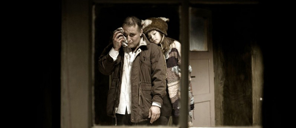 Przemyslaw Bluszcz and Emilia Stachurska in Ciemnego pokoju nie trzeba sie bac (2009)