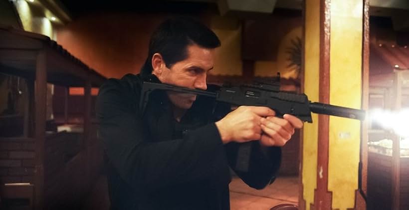 Scott Adkins in Seized (2020)