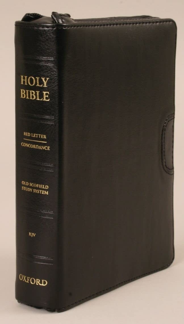 The Holy Bible: The Scofield Study Bible, King James Version, Black Leather, Duradera Zipper, Imitation Leather – .zip, 16 March 2006