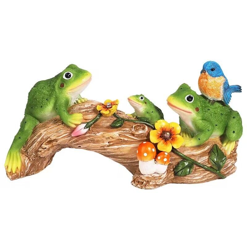 Solar Garden Frog Figurines Outdoor Decorations with 7 LED Lights, Sweet Frog Resin Statue Garden Art Spring Fall Winter Decor for Patio Lawn Yard